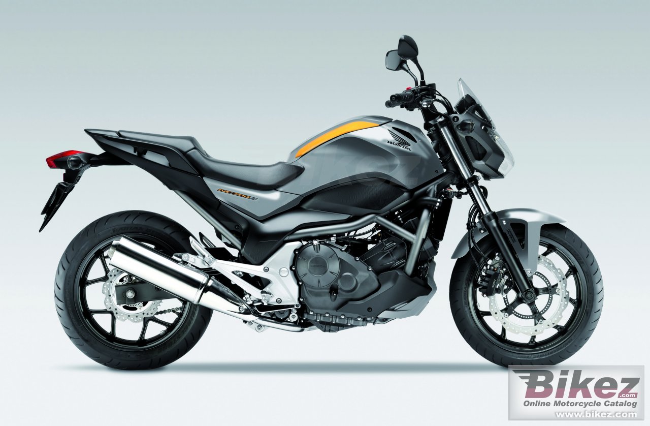 Big Honda nc700s picture and wallpaper from Bikez.com